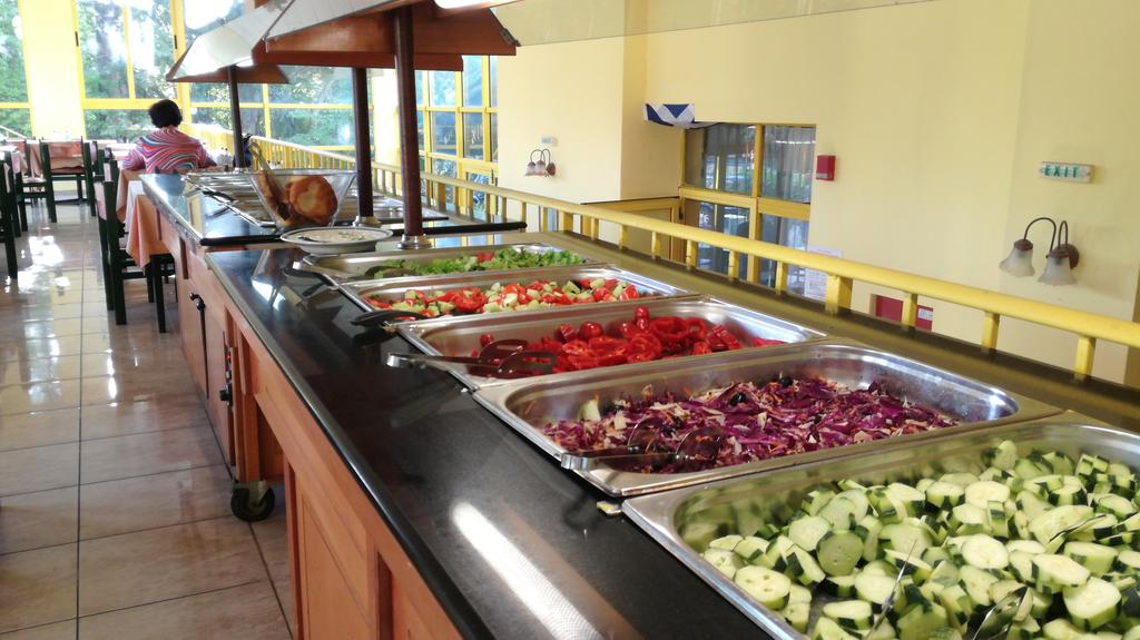 VARSHAVA_HOTEL_NISIPURILE_DE_AUR_BULGARIA_AIR_TOUR_TRAVEL